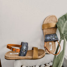 Load image into Gallery viewer, Handmade sandals in leather boho blue pattern strip

