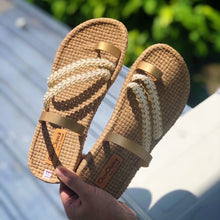 Load image into Gallery viewer, Handmade sandals in gold color
